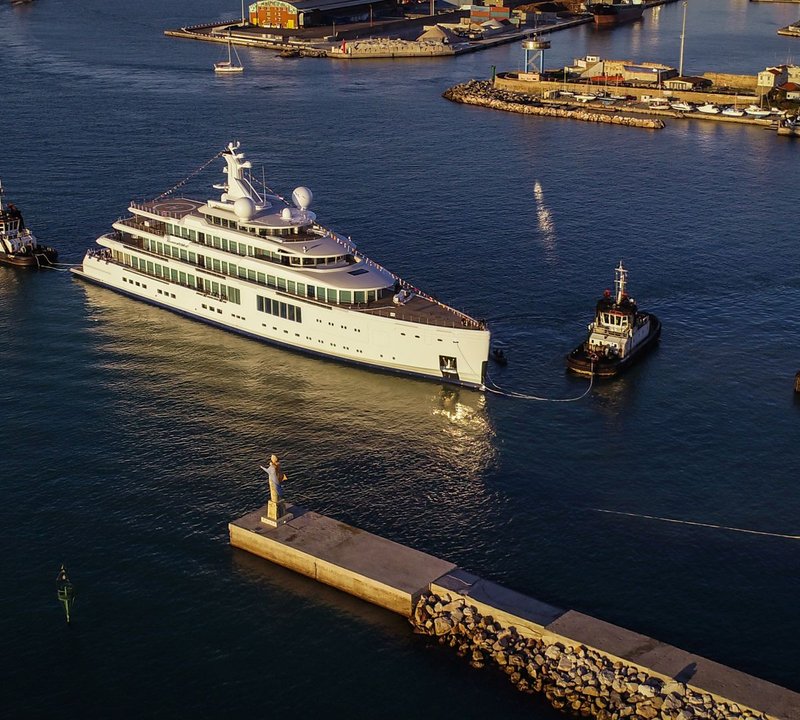 mega yacht benetti